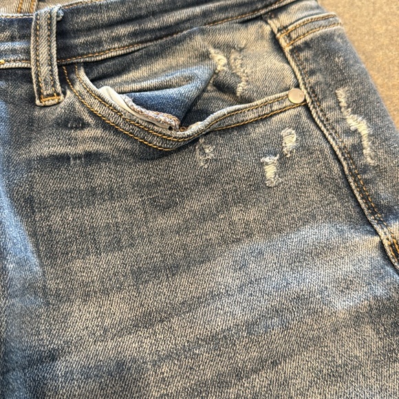 Judy Blue Distressed Light Blue Jeans - Picture 4 of 7